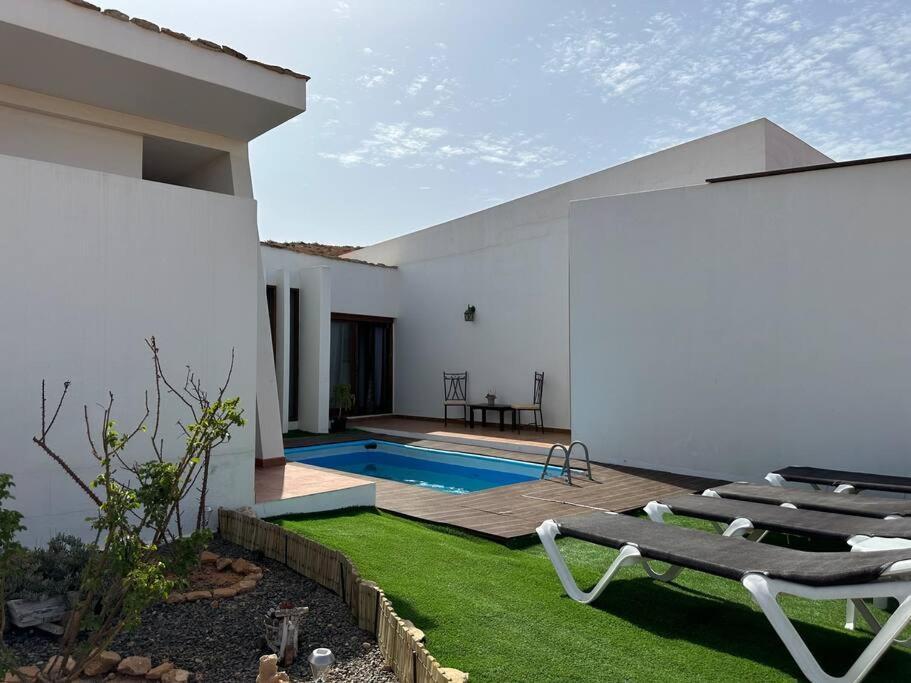 Private Villa With Pool In The Mountains Pájara 外观 照片